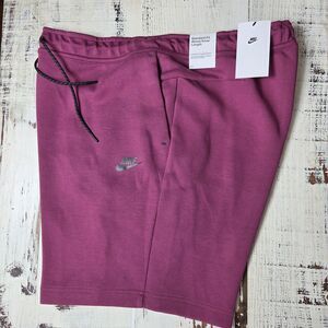 Nike Sportswear Tech Fleece Shorts Rosewood Maroon Black CU4503-653 Men's XL NEW